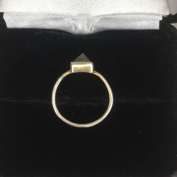 Labradorite Pyramid Ring - Picture 5 of 8